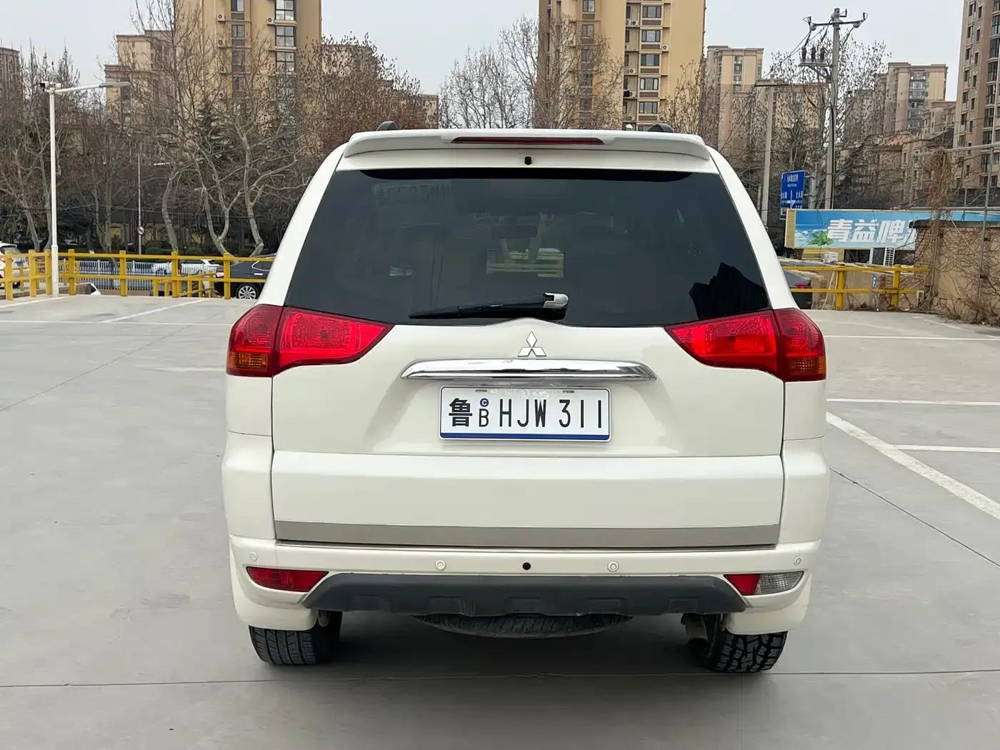 2013 Pajero Sport 3.0L Automatic 2WD Luxury Edition — миниатюра 9