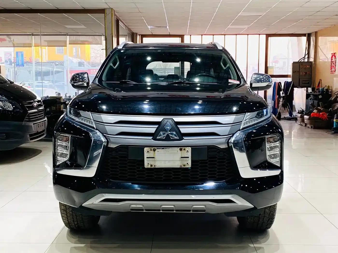 2020 Pajero Sport (Imported) 3.0L Luxury Edition — миниатюра 2
