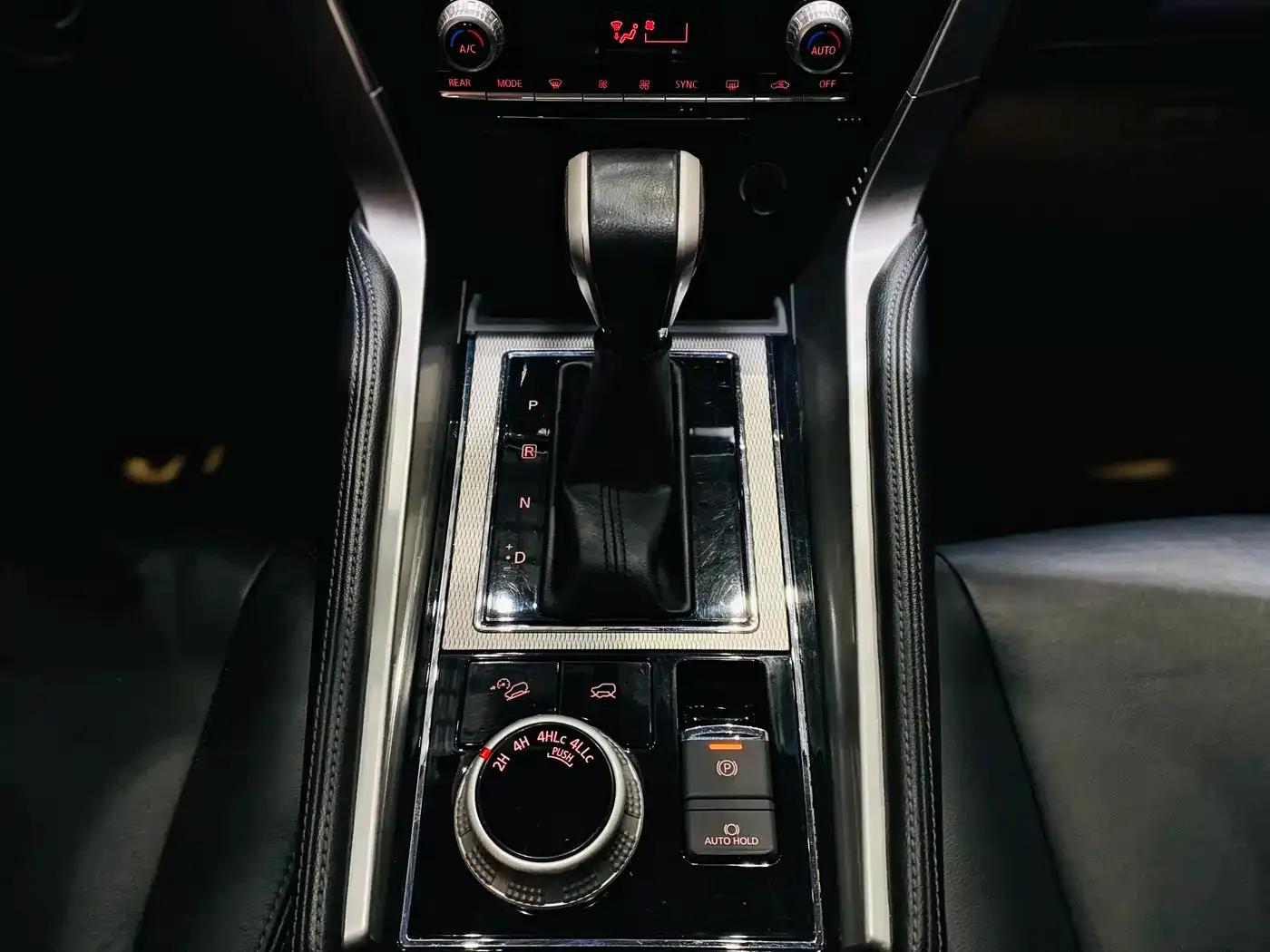 2020 Pajero Sport (Imported) 3.0L Luxury Edition — миниатюра 12