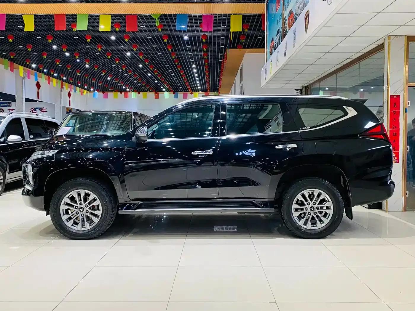 2020 Pajero Sport (Imported) 3.0L Luxury Edition — миниатюра 2