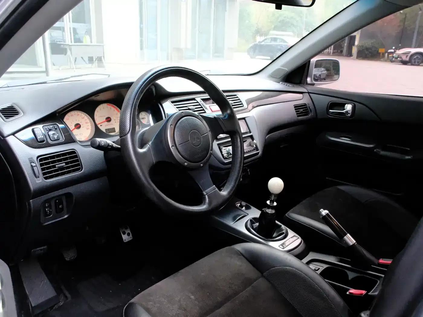 2006 Lancer 2.0T EVO IX — миниатюра 9