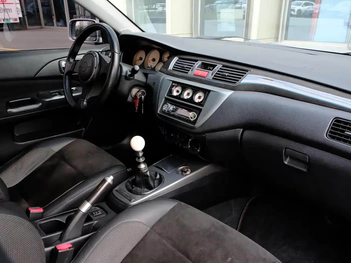 2006 Lancer 2.0T EVO IX — миниатюра 10