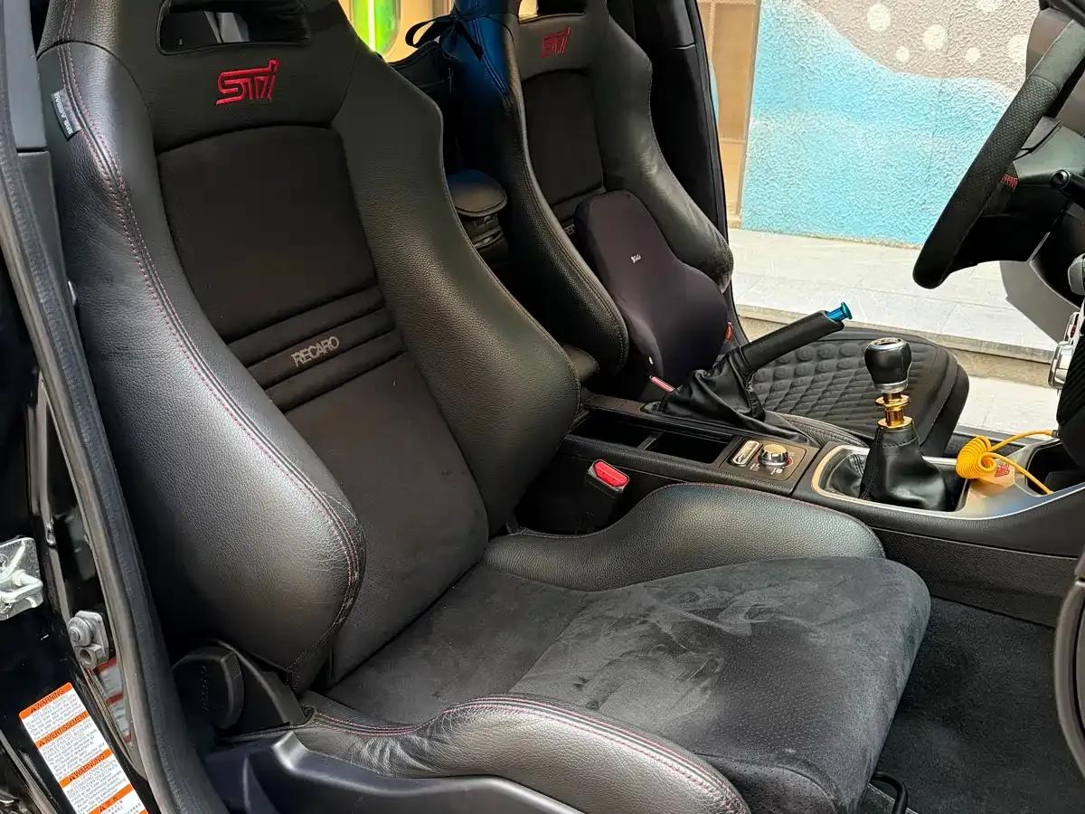 Impreza 2011 2.5T WRX STi Sedan — миниатюра 13