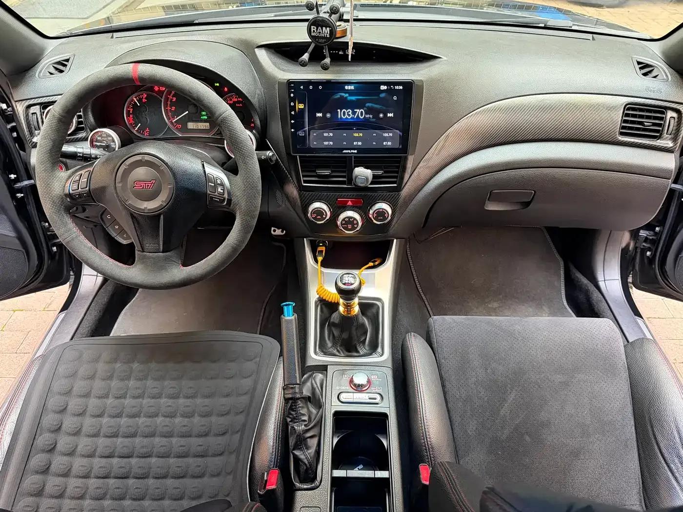 Impreza 2011 2.5T WRX STi Sedan — миниатюра 14