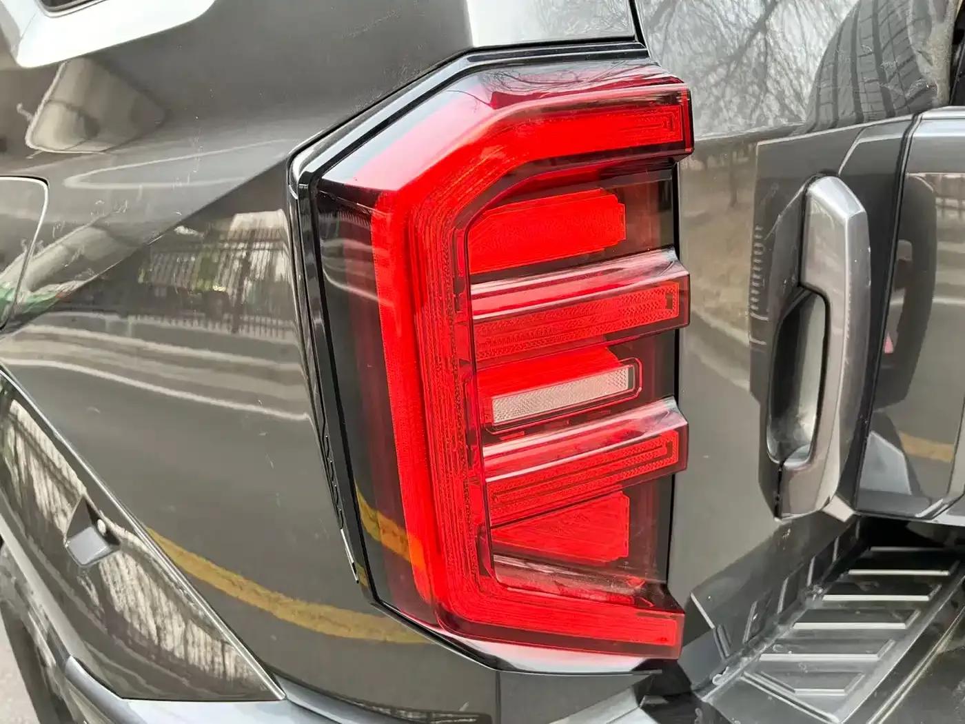 Tank 400 2025 2.0T Explorer Edition — миниатюра 5