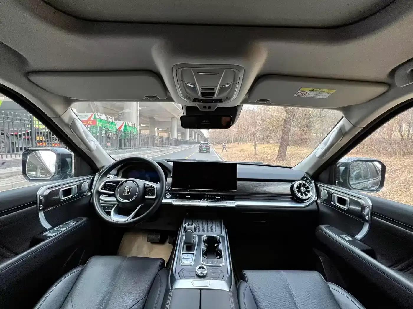 Tank 400 2025 2.0T Explorer Edition — миниатюра 9