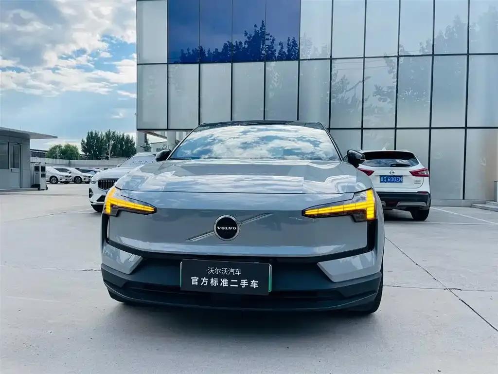 Volvo EX30 2025 Rear-Wheel Drive Long Range Ultra — миниатюра 2