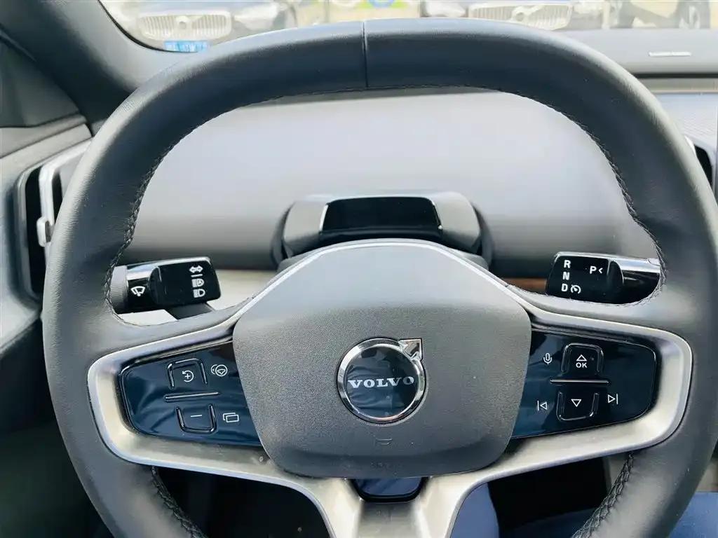 Volvo EX30 2025 Rear-Wheel Drive Long Range Ultra — миниатюра 9