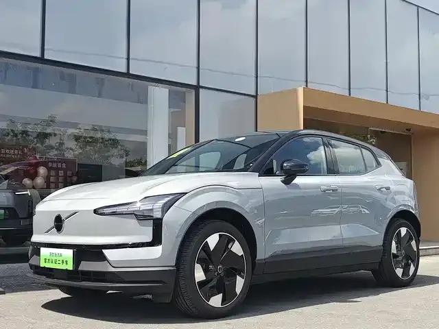 Volvo EX30 2025 Rear-Wheel Drive Long Range Plus