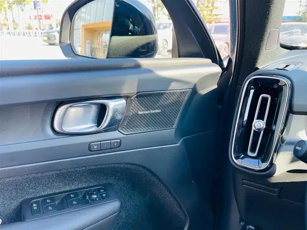 Volvo XC40 PHEV 2023 Long Range PRO — миниатюра 12