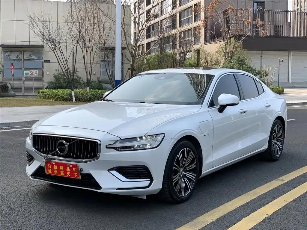 2021 Volvo S60 Plug-in Hybrid T8 E-Drive Hybrid AWD Inscription Luxury Edition — миниатюра 1