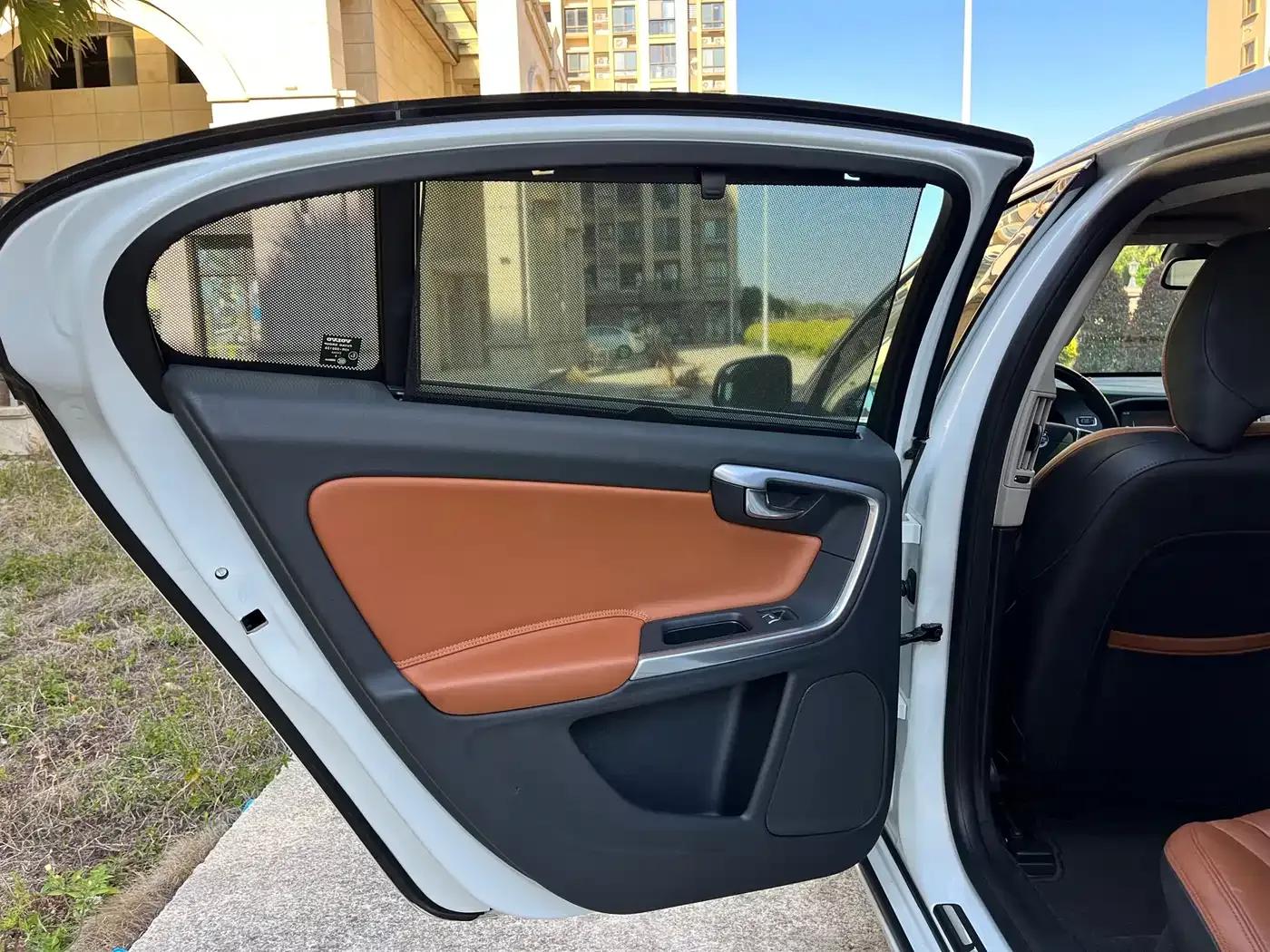 2015 Volvo S60 Plug-in Hybrid, S60L E-Drive Hybrid T6 Smart Edition — миниатюра 22