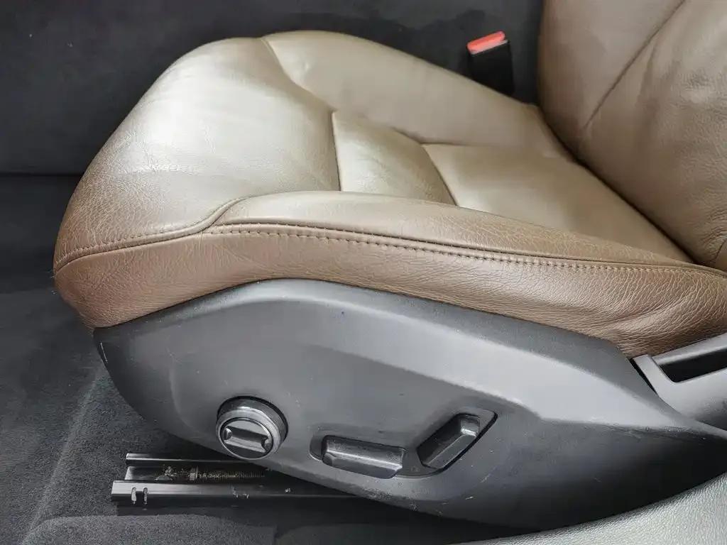 2022 Volvo S60 Plug-in Hybrid T8 E-Drive Hybrid AWD Inscription Luxury Edition — миниатюра 20