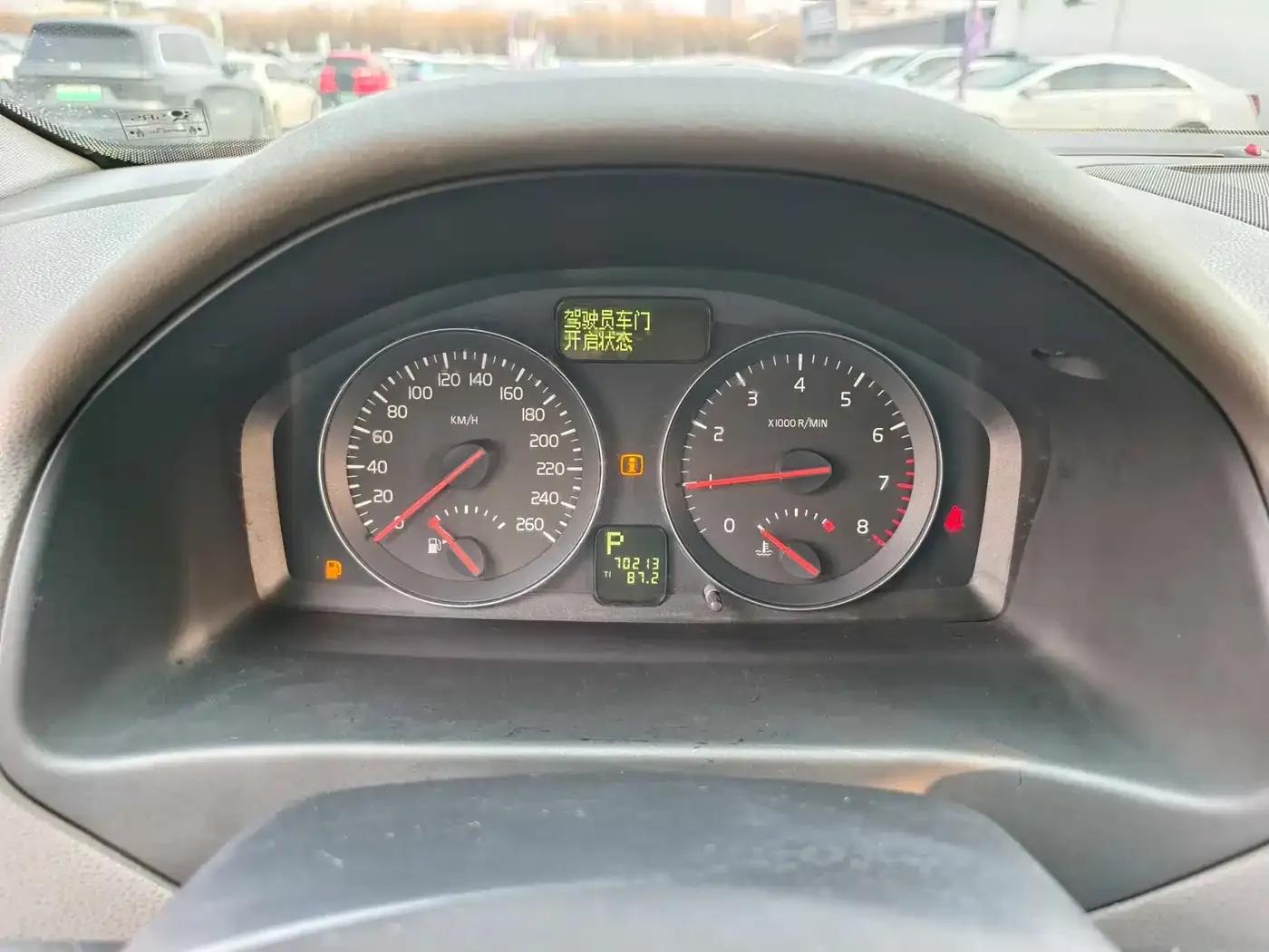 2011 Volvo S40 2.0L Automatic Smart Edition — миниатюра 4