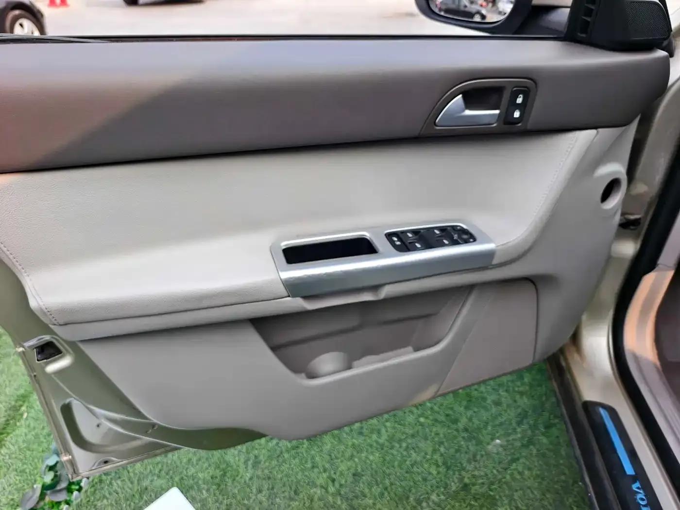 2011 Volvo S40 2.0L Automatic Smart Edition — миниатюра 7