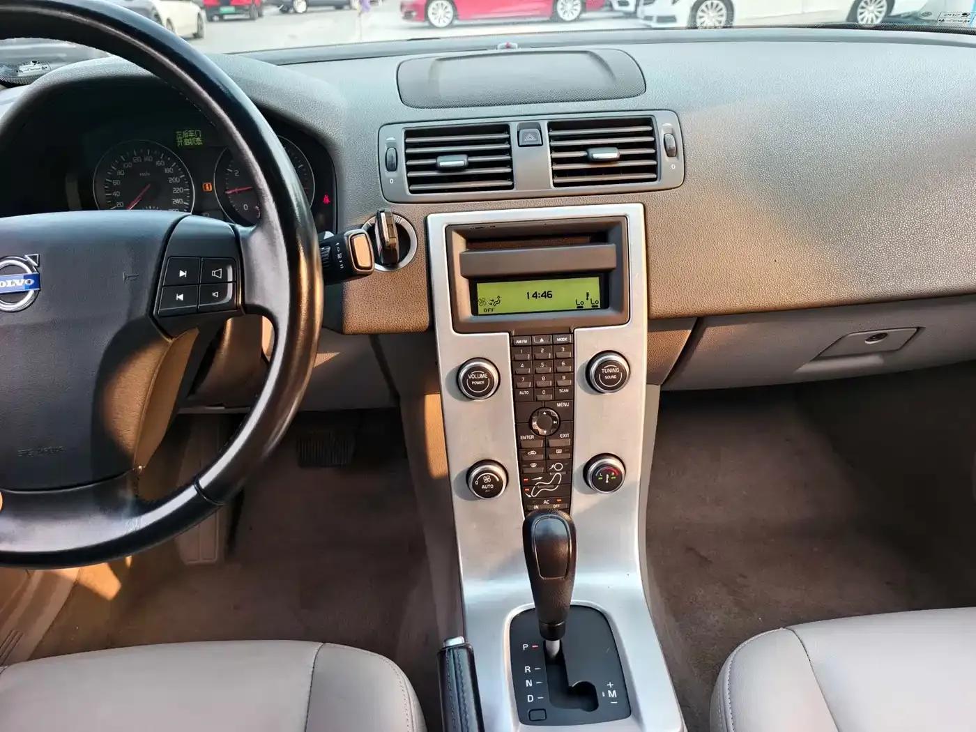 2011 Volvo S40 2.0L Automatic Smart Edition — миниатюра 9