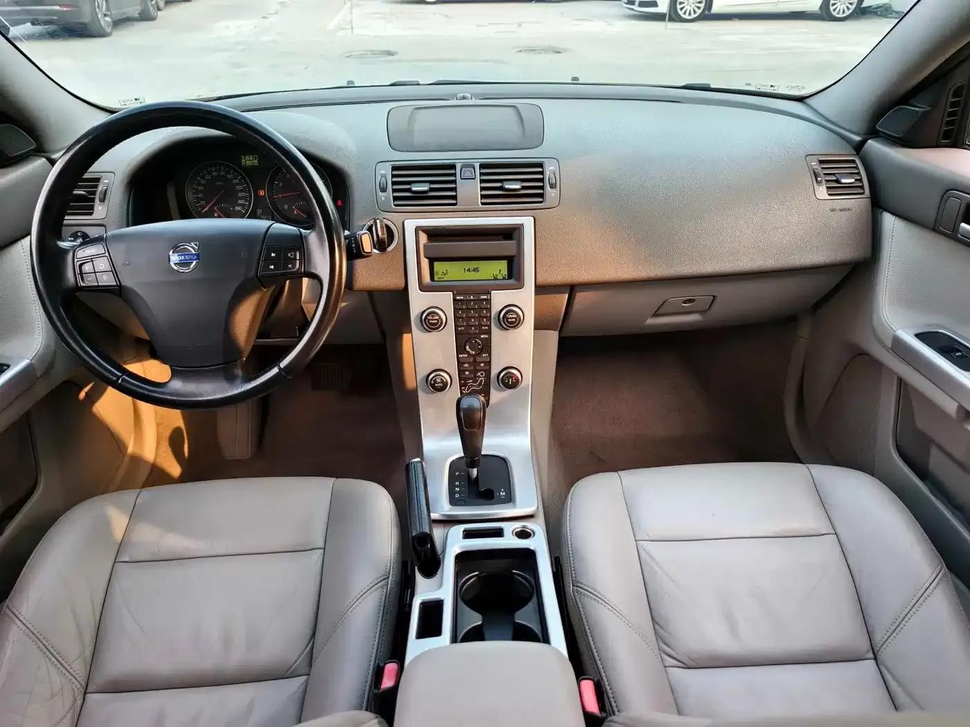 2011 Volvo S40 2.0L Automatic Smart Edition — миниатюра 10