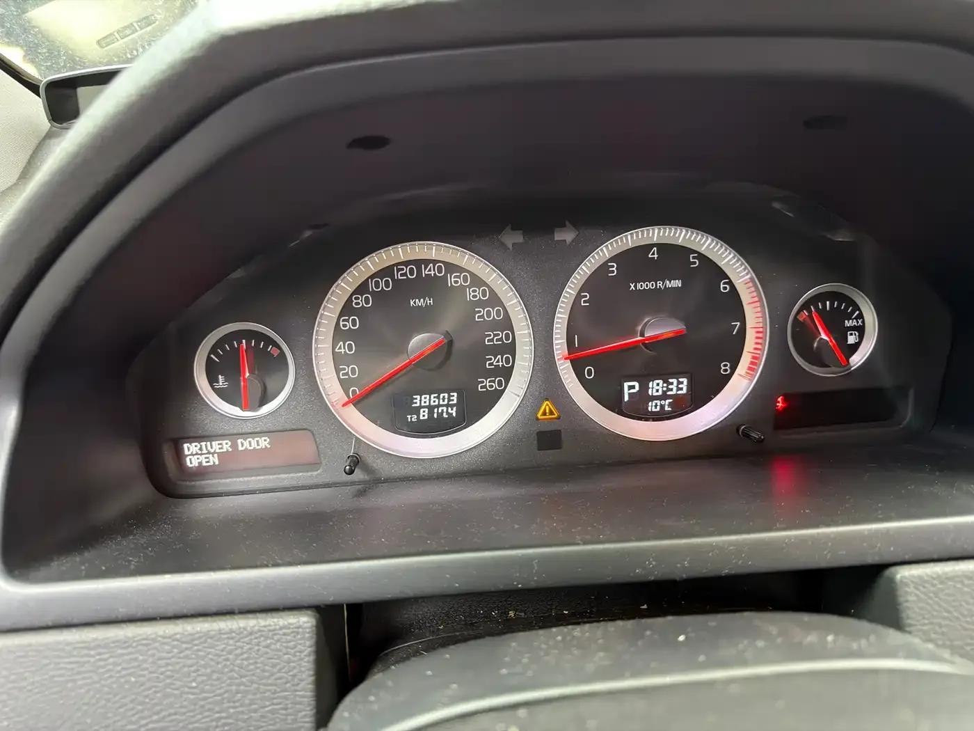 2014 XC Classic T5 Luxury Edition — миниатюра 11