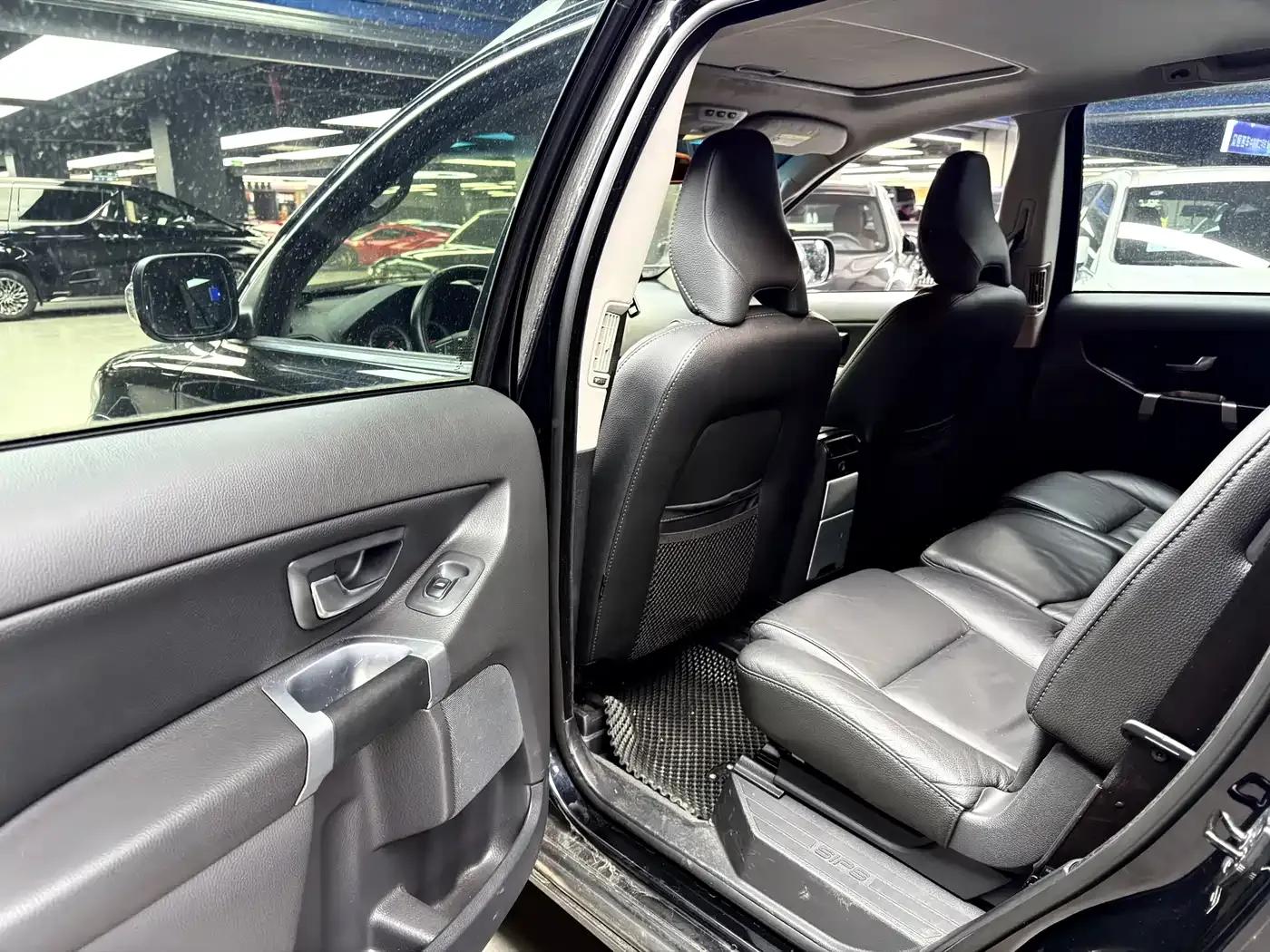 2014 XC Classic T5 Luxury Edition — миниатюра 12