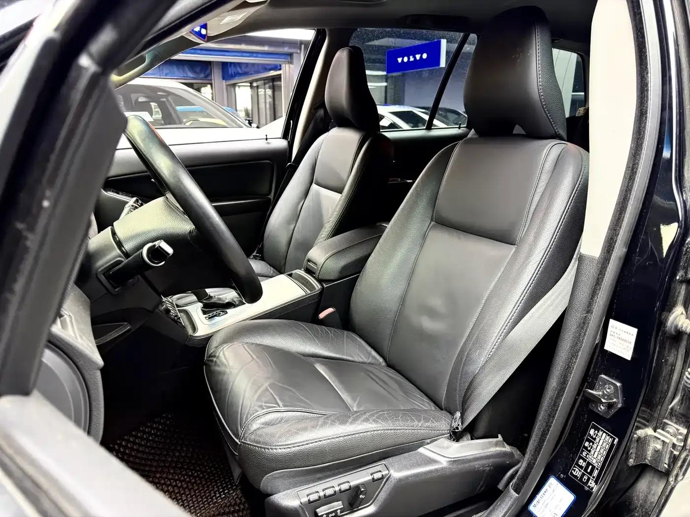 2014 XC Classic T5 Luxury Edition — миниатюра 9