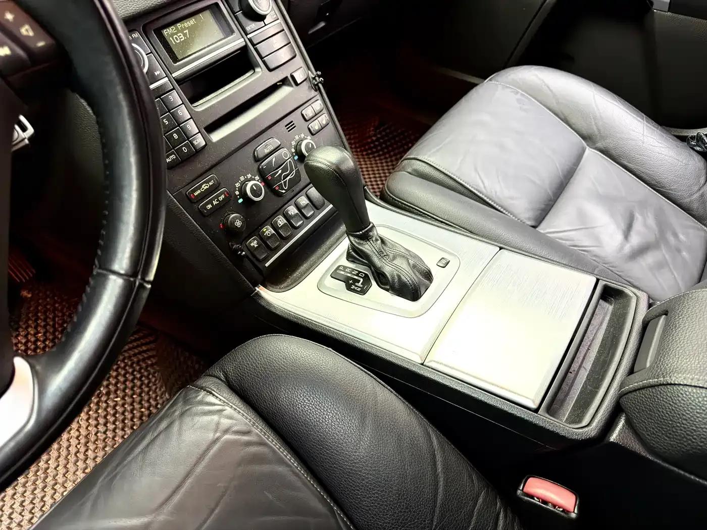 2014 XC Classic T5 Luxury Edition — миниатюра 10