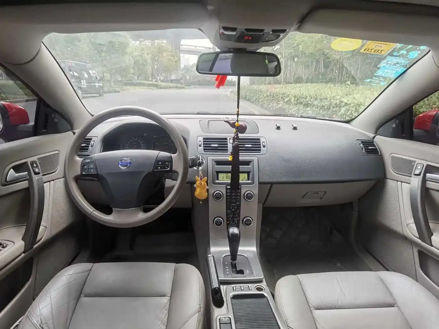 2008 Volvo C70 2.5T T5 — миниатюра 9