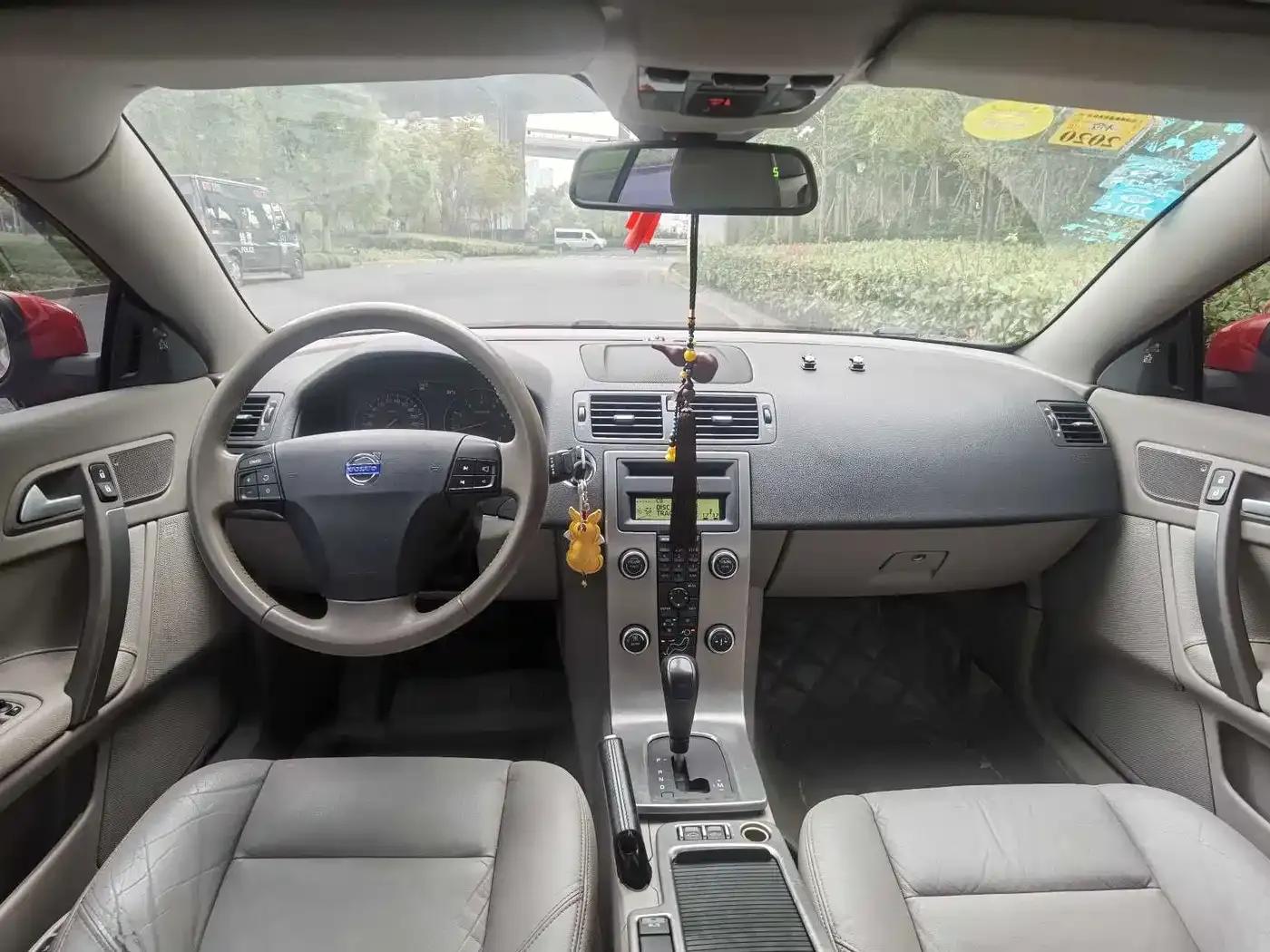 2008 Volvo C70 2.5T T5 — миниатюра 10