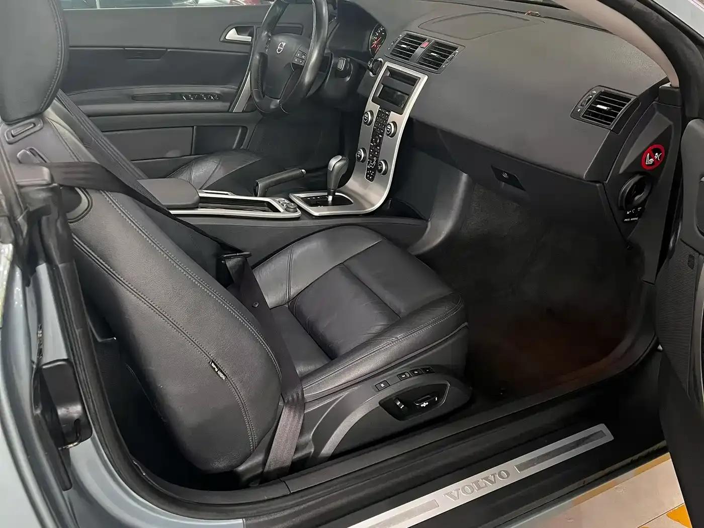2008 Volvo C70 2.5T T5 — миниатюра 9