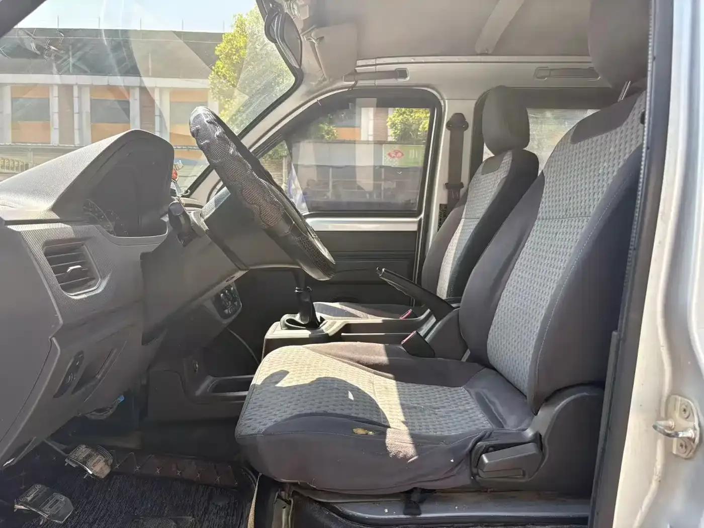 Wuling Rongguang New Card 2019 Model 1.8L Double Cab National VI Emission Standard LJ479Q6 — миниатюра 4