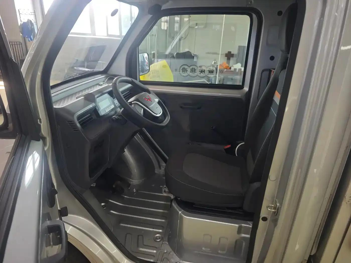 Wuling E10 2023 Comfort Model — миниатюра 5