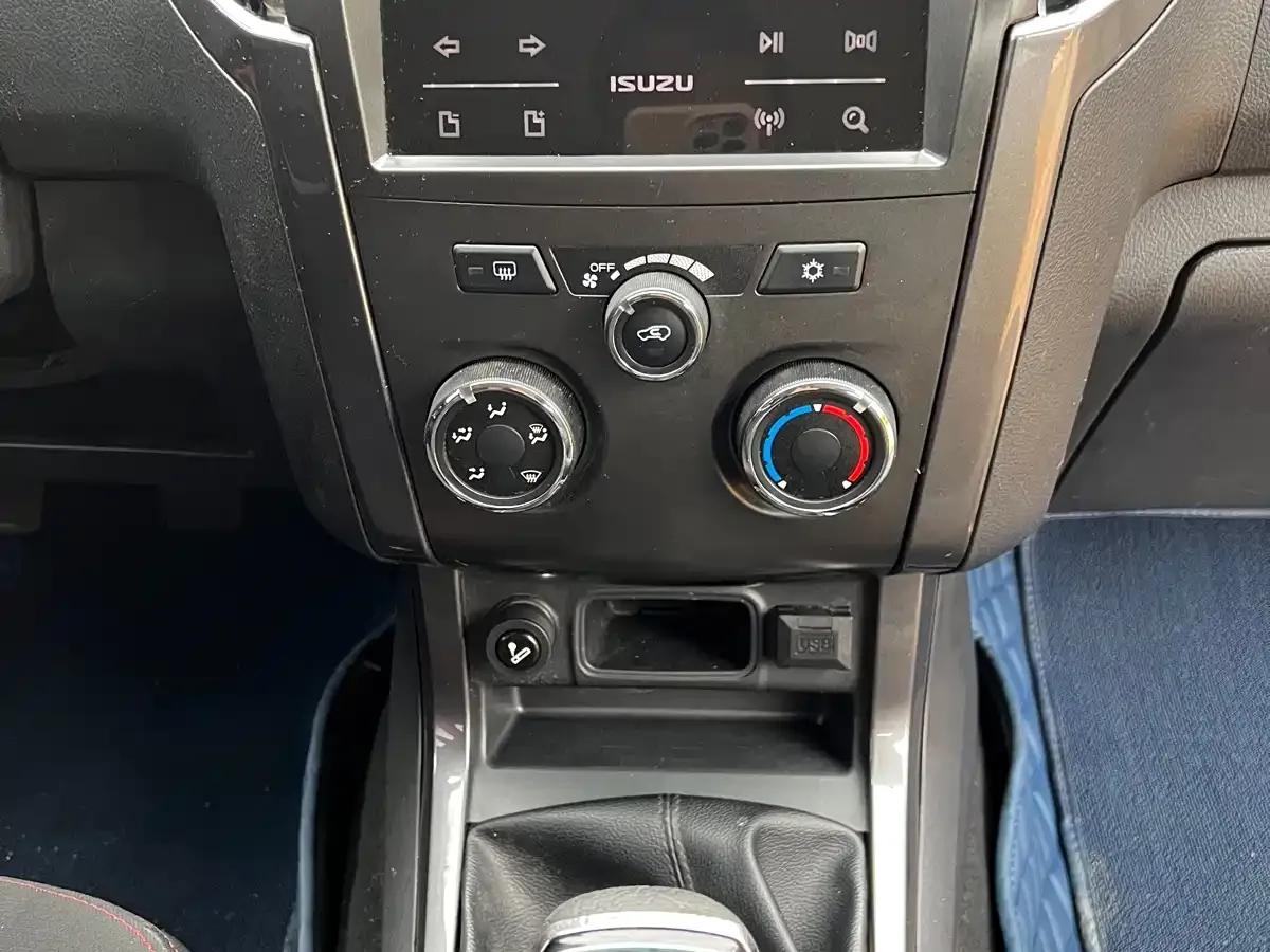 TAGA 2021 1.8T Gasoline Manual 4WD Luxury Long Wheelbase CE18 — миниатюра 18
