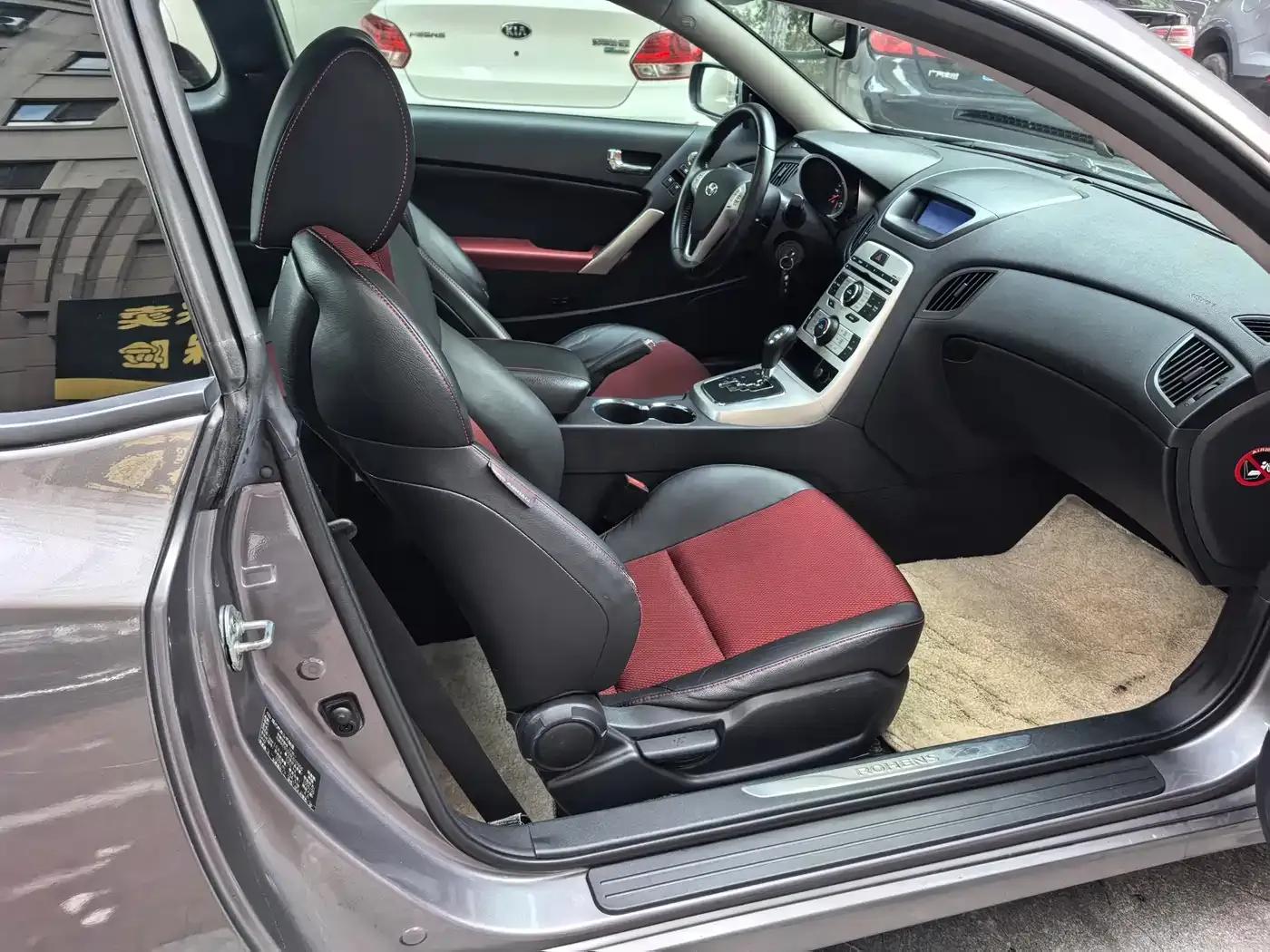 Genesis Coupe 2009 2.0T Automatic Elegant Edition — миниатюра 9