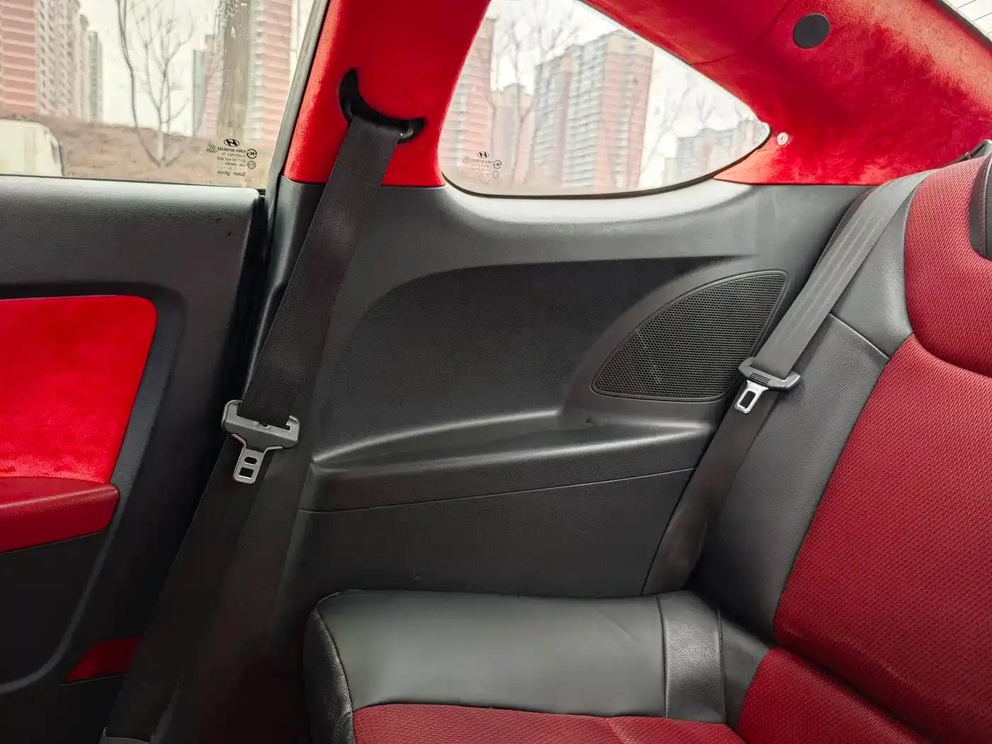 Genesis Coupe 2009 2.0T Automatic Elegant Edition — миниатюра 15