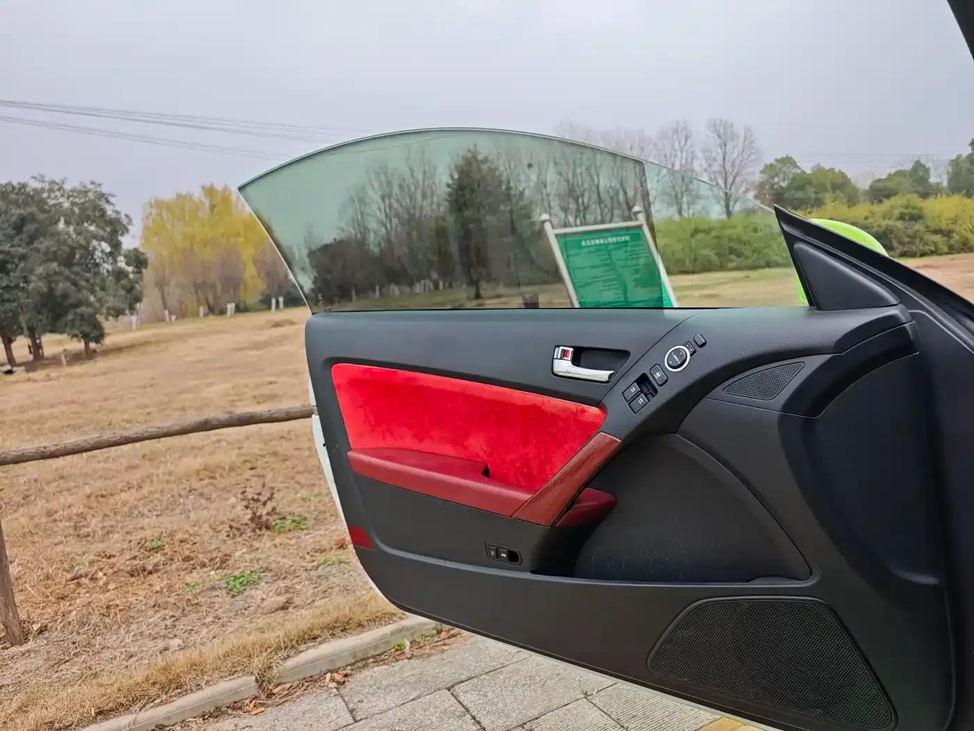 Genesis Coupe 2009 2.0T Automatic Elegant Edition — миниатюра 7
