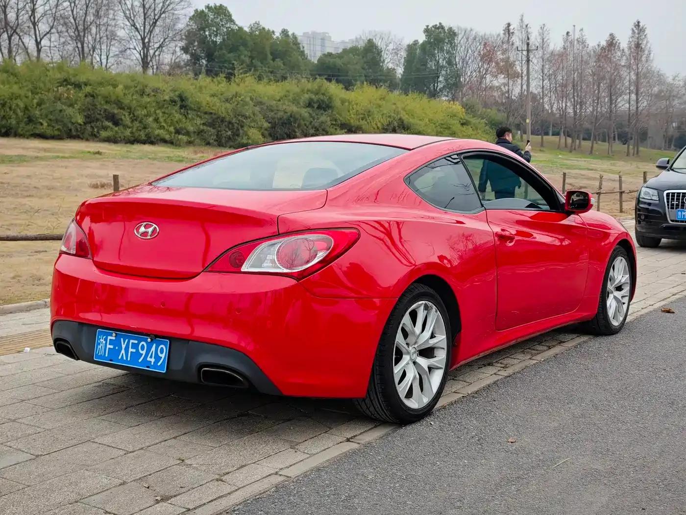 Genesis Coupe 2009 2.0T Automatic Luxury Edition — миниатюра 15