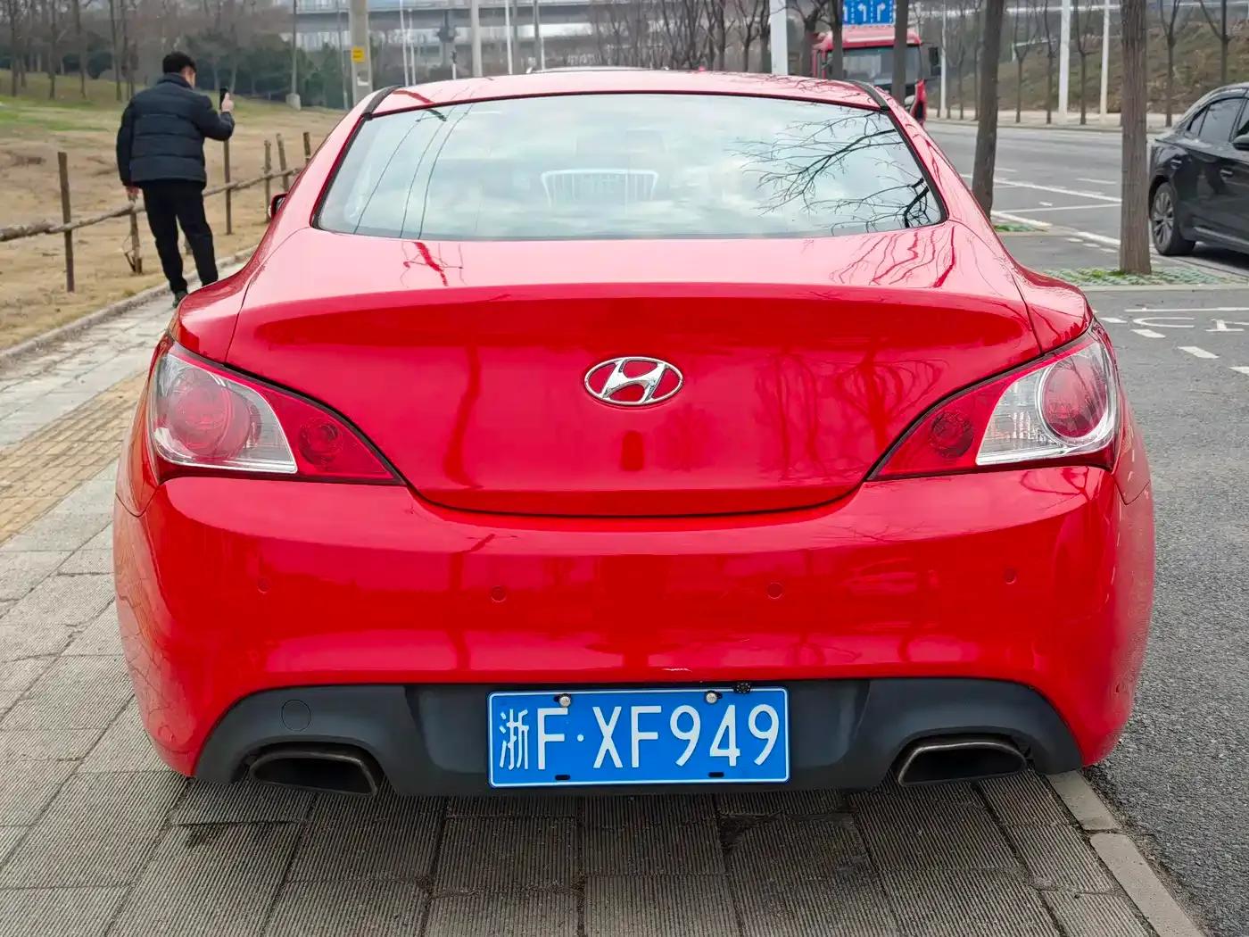 Genesis Coupe 2009 2.0T Automatic Luxury Edition — миниатюра 16