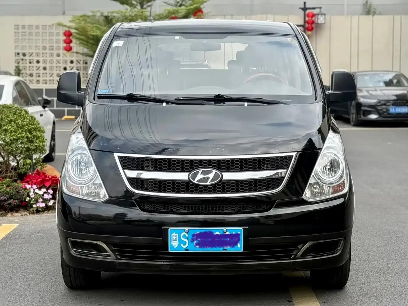 H-1 Huiyi 2011 2.4L Luxury Edition — миниатюра 2