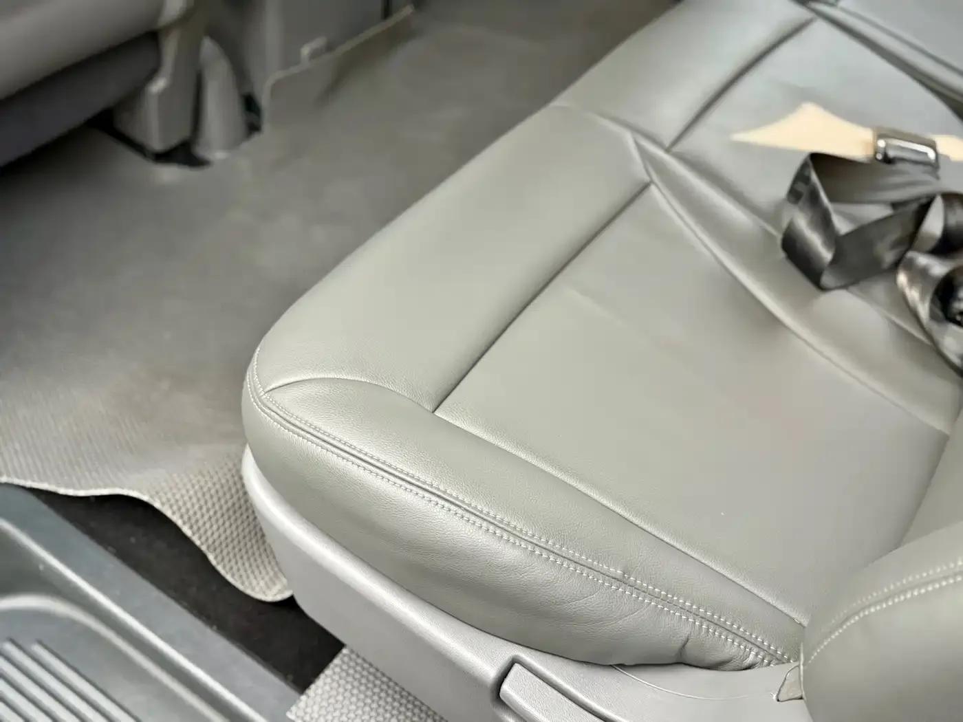 H-1 Huiyi 2011 2.4L Luxury Edition — миниатюра 11