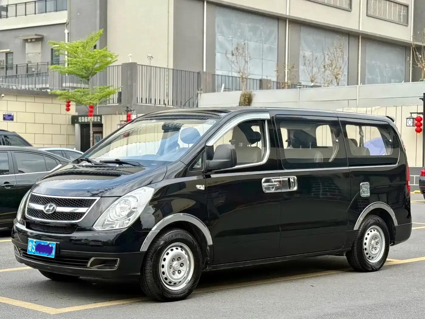H-1 Huiyi 2011 2.4L Luxury Edition — миниатюра 4