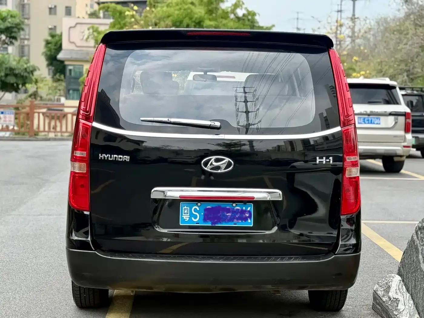 H-1 Huiyi 2011 2.4L Luxury Edition — миниатюра 6