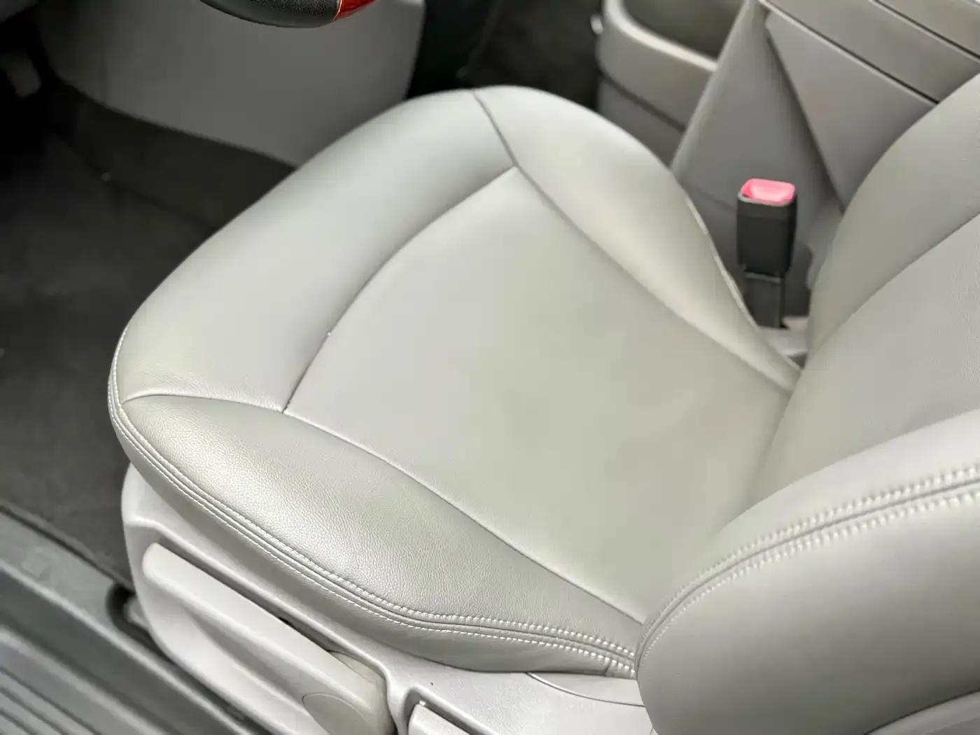 H-1 Huiyi 2011 2.4L Luxury Edition — миниатюра 8