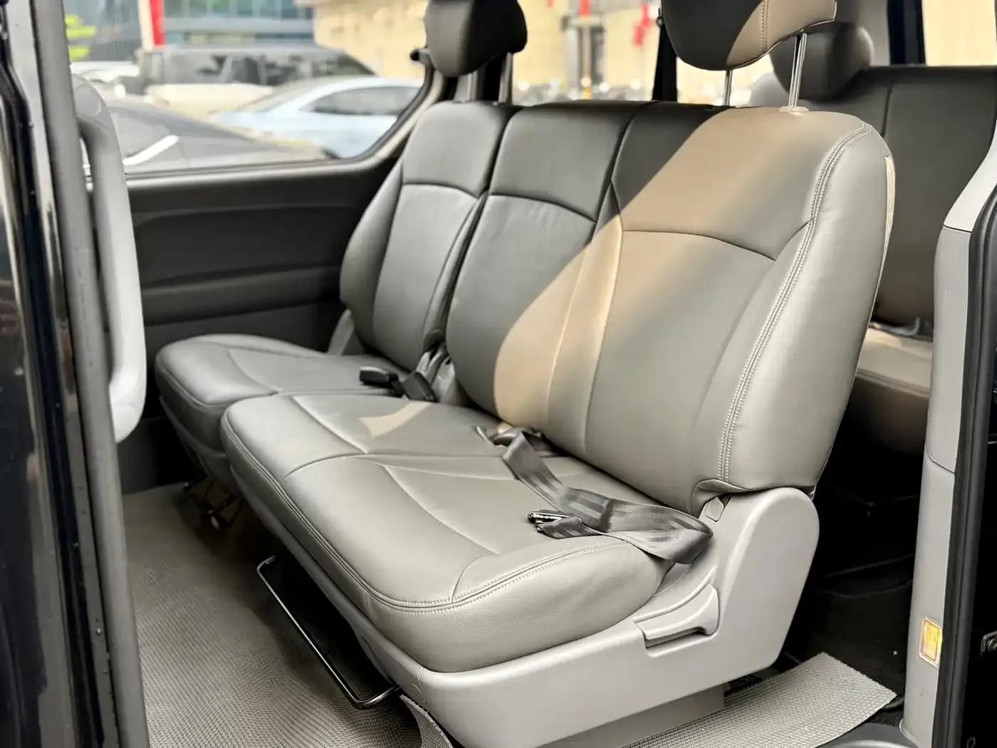 H-1 Huiyi 2011 2.4L Luxury Edition — миниатюра 10