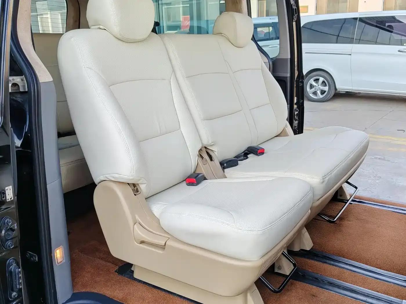 H-1 Huiyi 2011 2.4L Luxury Edition — миниатюра 5