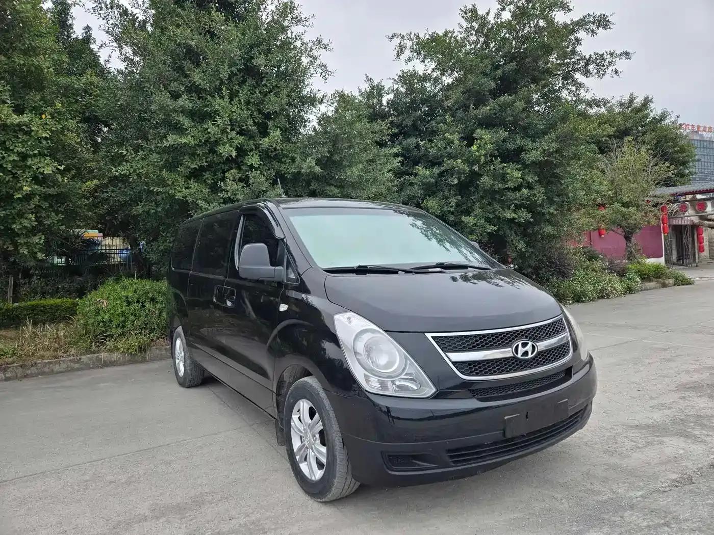 H-1 Huiyi 2011 2.4L Luxury Edition — миниатюра 5