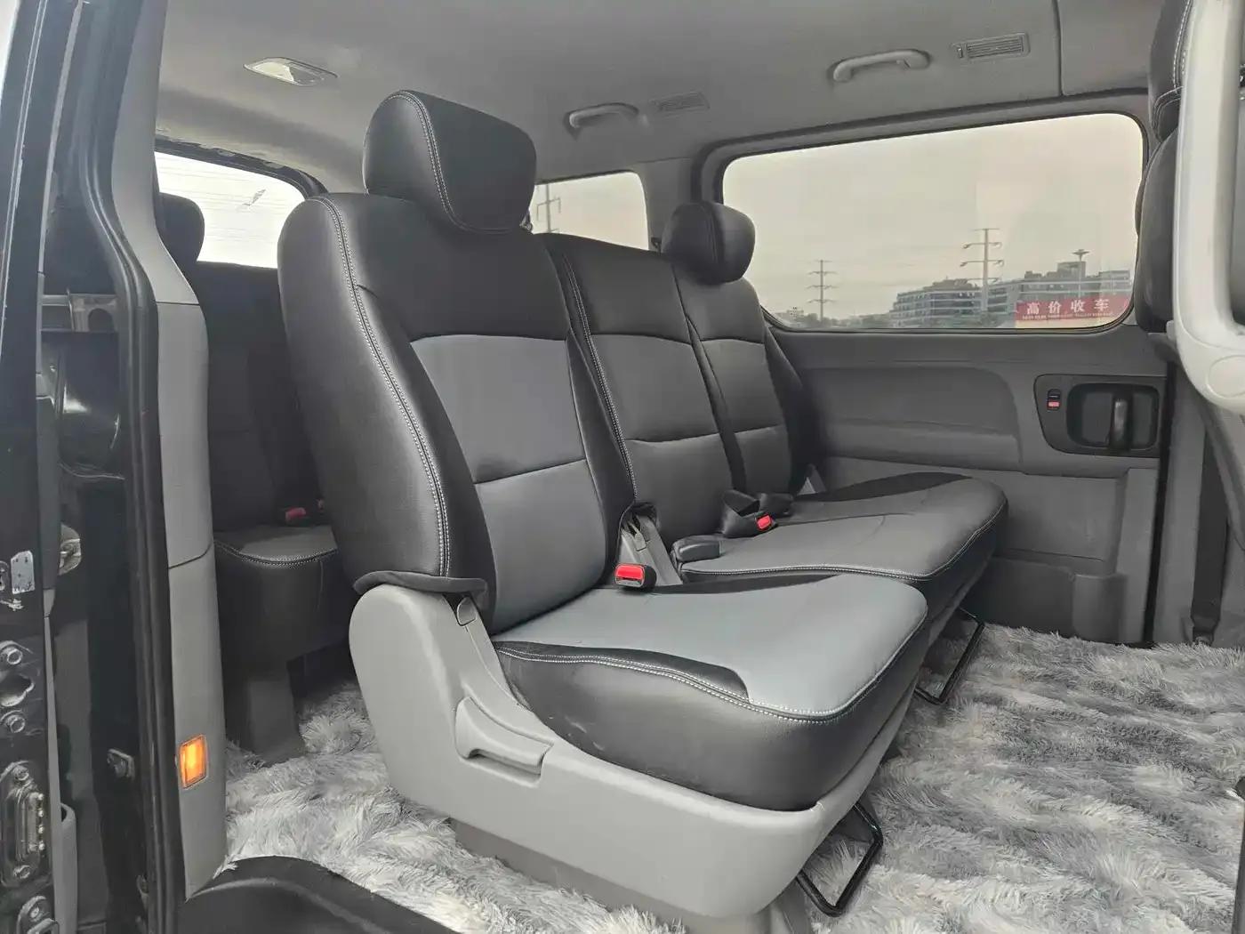 H-1 Huiyi 2011 2.4L Luxury Edition — миниатюра 7