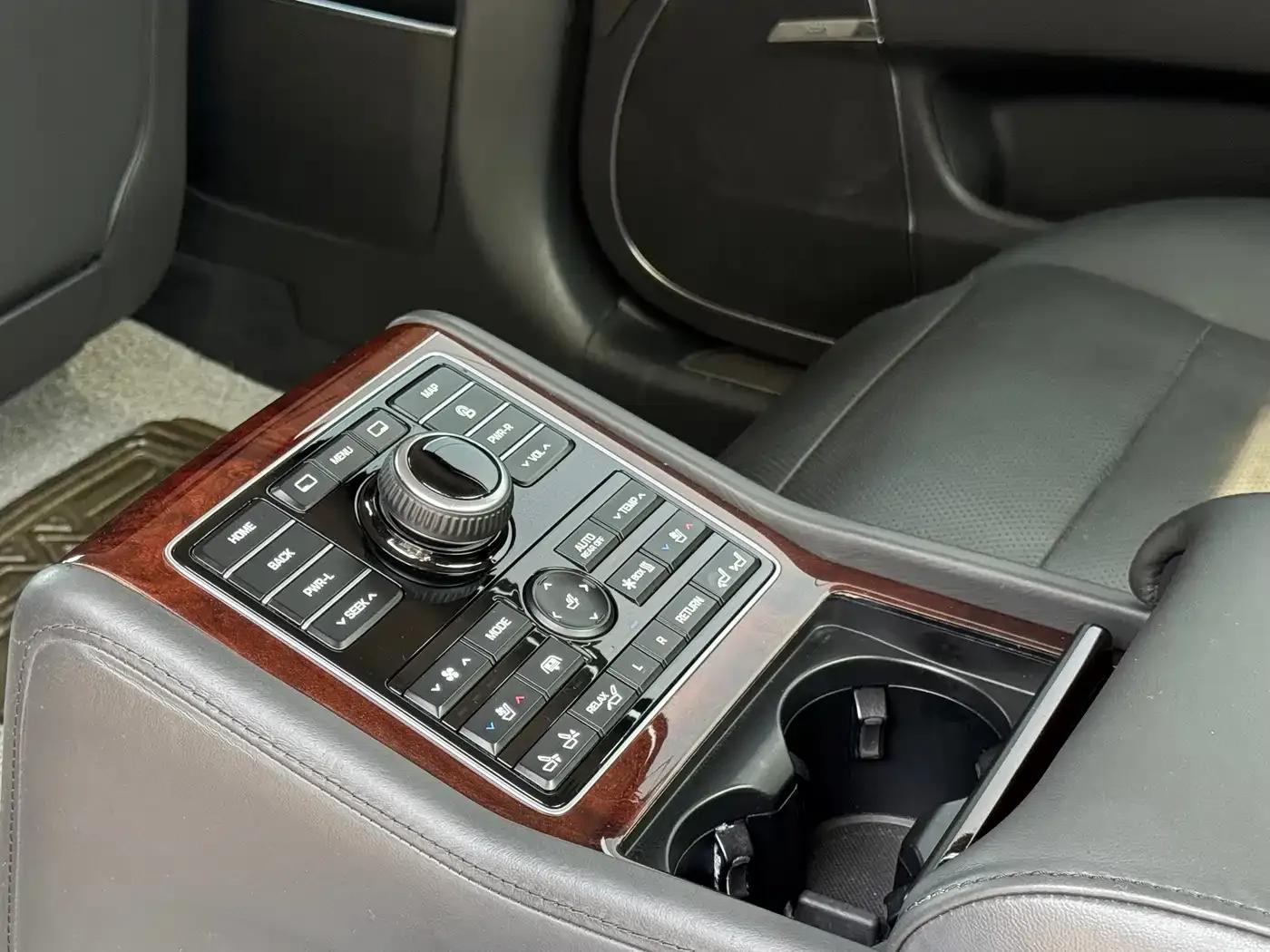 Equus 2014 3.8 GDi Extended Flagship Edition — миниатюра 16