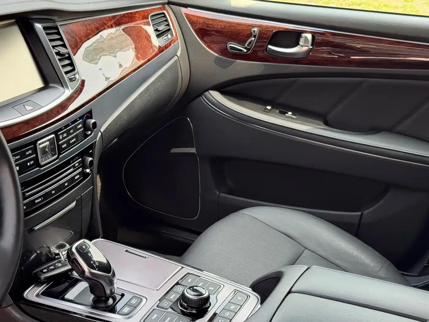 Equus 2014 3.8 GDi Extended Flagship Edition — миниатюра 24