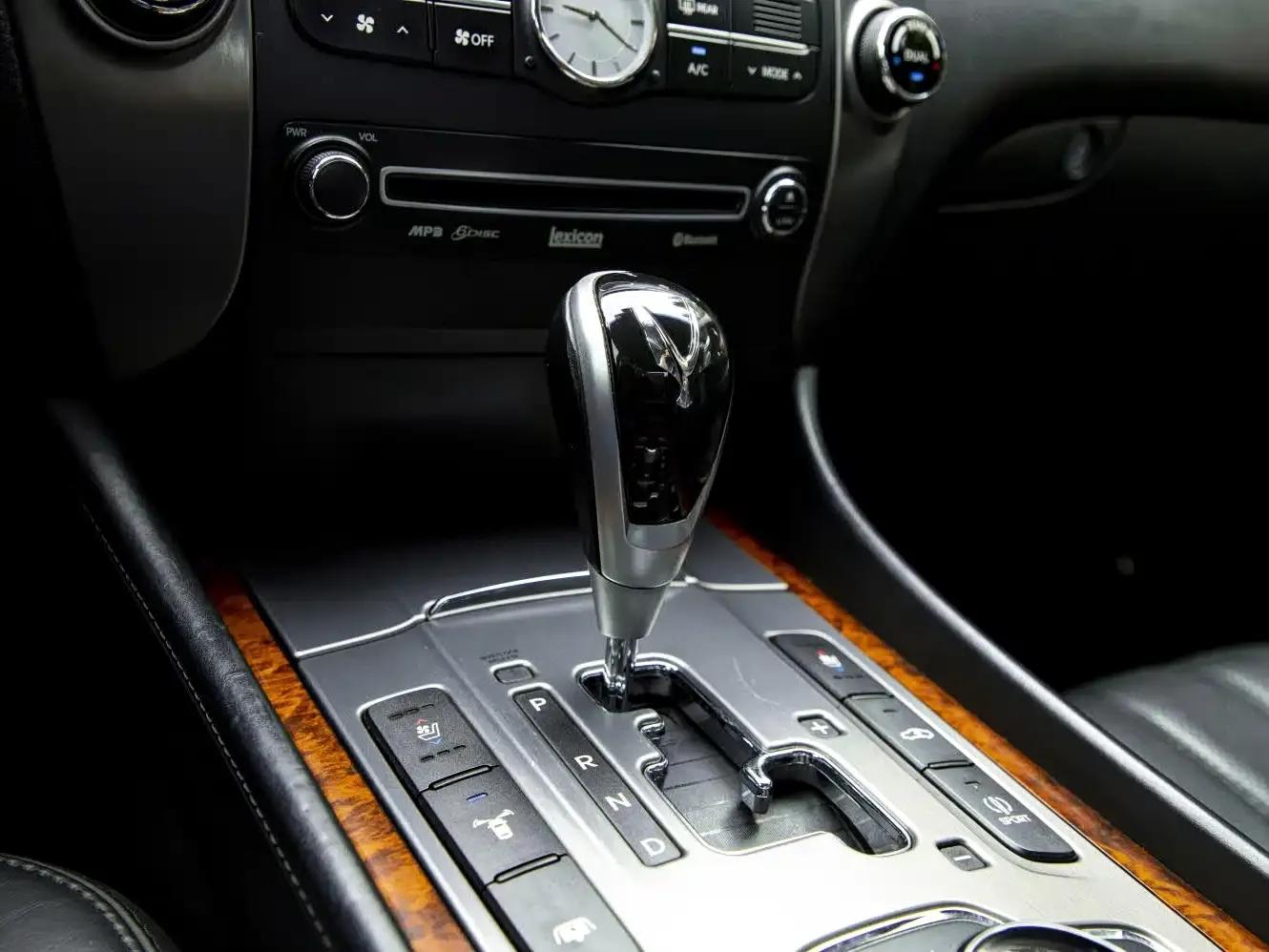 Equus 2012 3.8 GDi Premium Edition — миниатюра 26