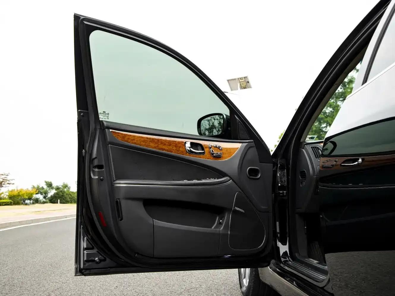 Equus 2012 3.8 GDi Premium Edition — миниатюра 9