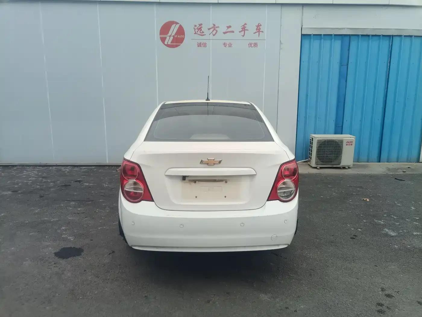 2013 Aveo Sedan 1.4L AT Sunroof Edition — миниатюра 5